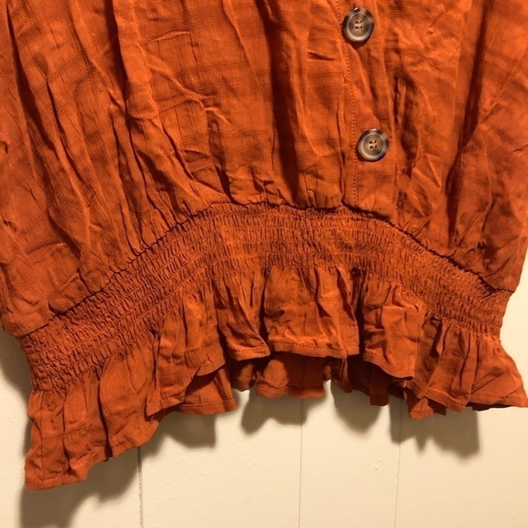 3/$25 🙌🏼 Maurices Button Tie Back V-Neck Orange Top 1X - Picture 6 of 10
